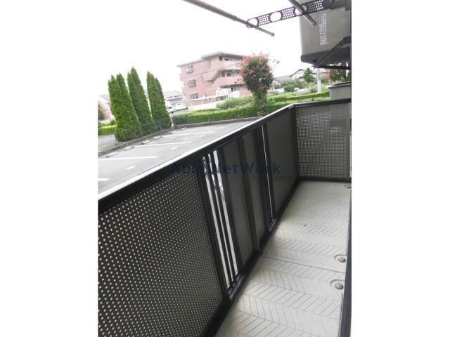 物件内観写真10　(洗濯物も安心です)