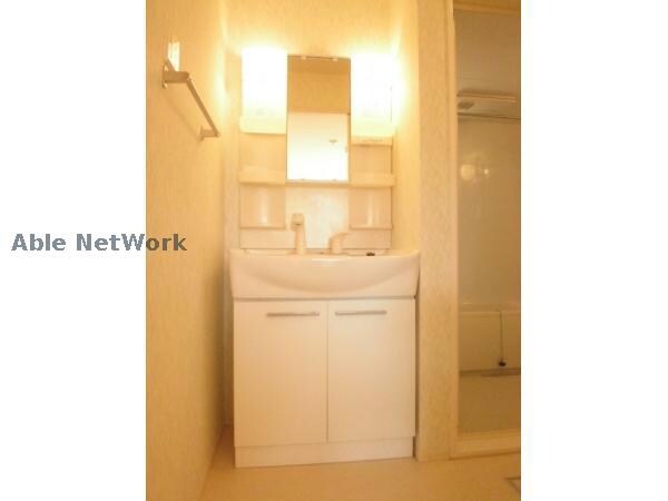 洗面所・脱衣所(嬉しい独立洗面台)