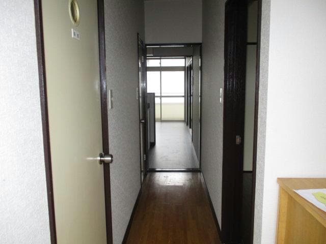 物件内観写真5　(シューズボックス付き)