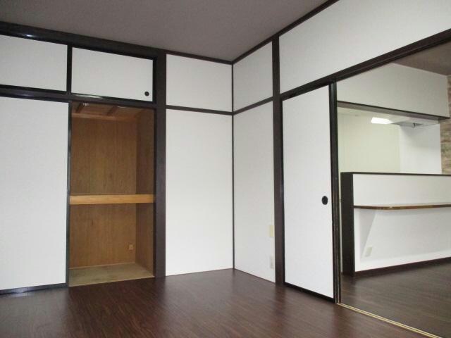 物件内観写真8　(安心の収納量)