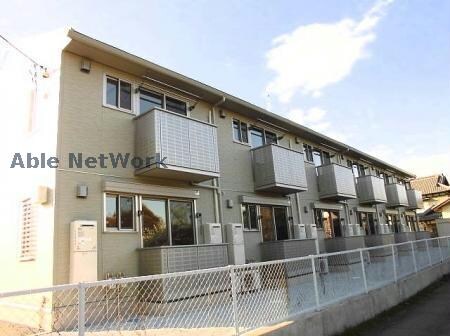 物件外観写真1　(きれいな外観です)