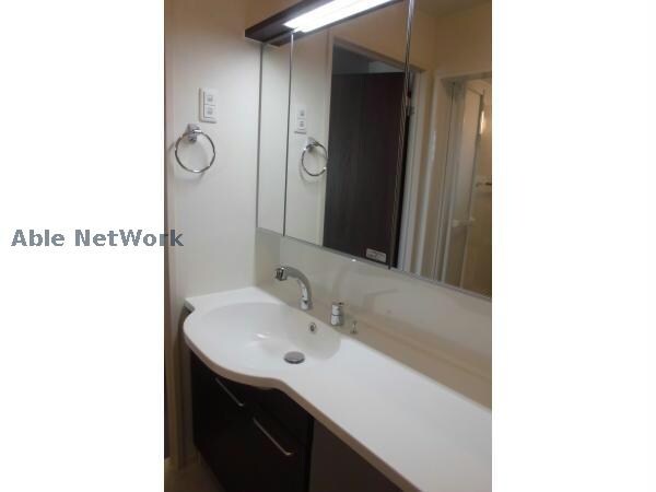 物件内観写真16　(嬉しい独立洗面台)