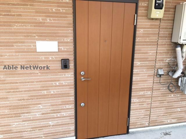 物件外観写真3　(おしゃれな玄関です)