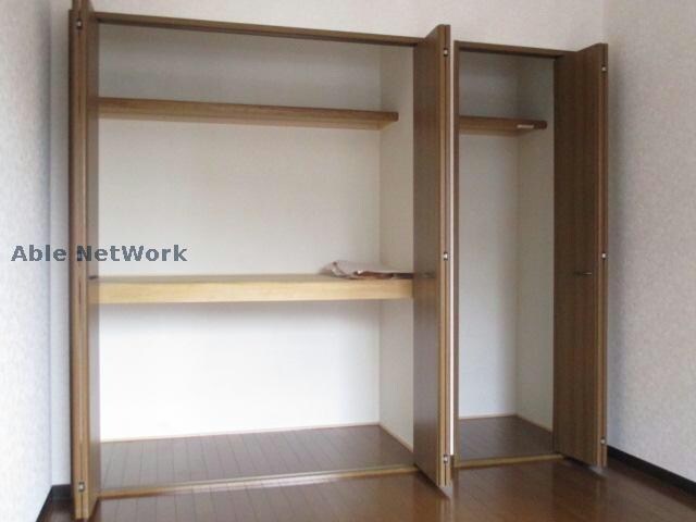 物件内観写真6　(安心の収納量)
