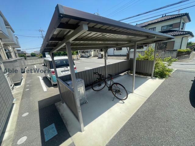 物件外観写真3　(駐輪場)