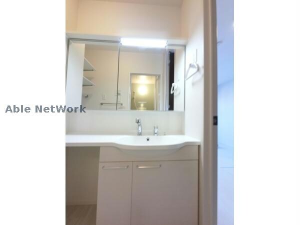 物件内観写真9　(うれしい独立洗面台)