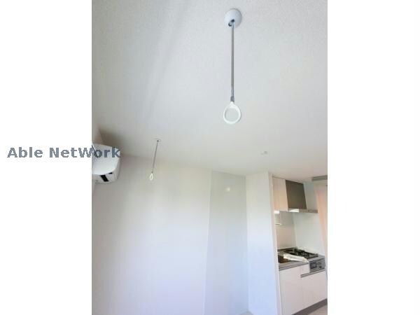 物件内観写真12　(室内物干し付き)