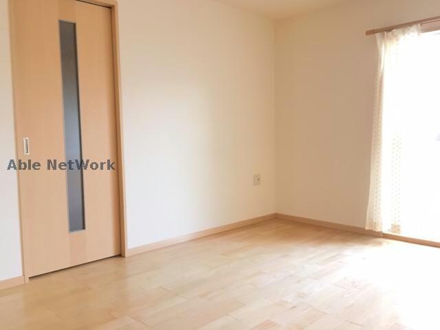 物件内観写真8　(きれいな色合いです。)