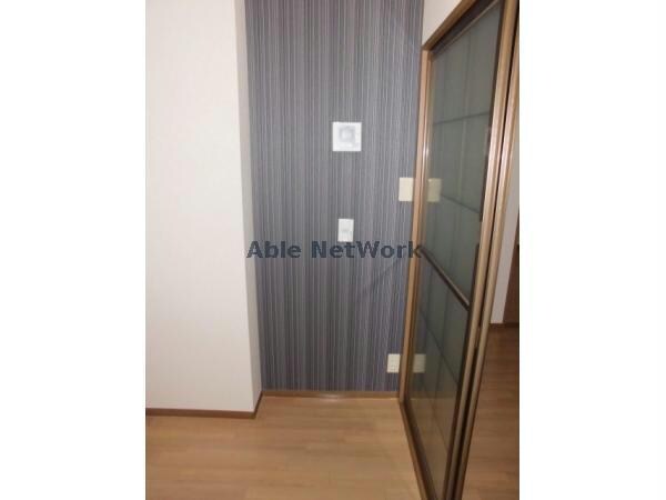 物件内観写真13　(落ち着いた色合いです)