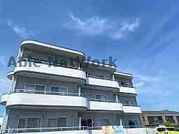 物件外観写真1　(外観からも日当たりの良さが分かります)