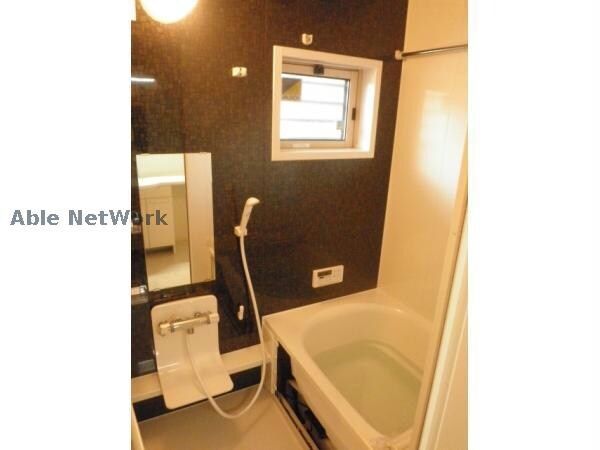 物件内観写真8　(ゆったり疲れを癒せます)