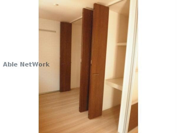 物件内観写真11　(安心の収納量)