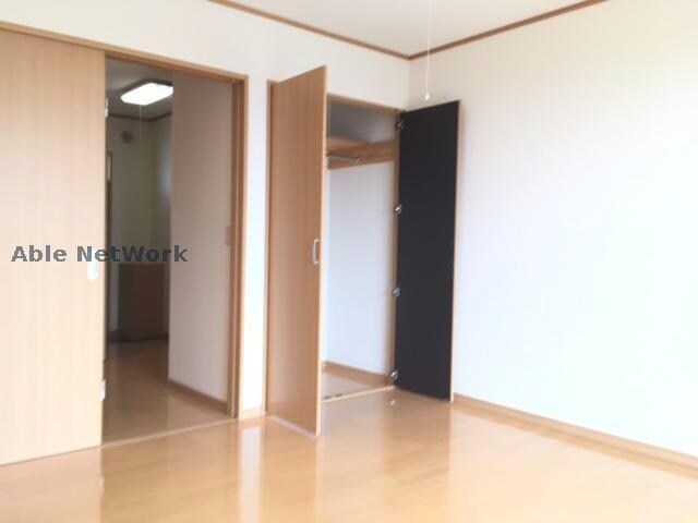 物件内観写真7　(落ち着いた色合いです)