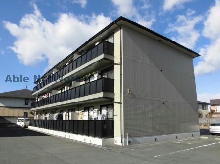 物件外観写真1　(外観からも日当たりの良さが分かります)