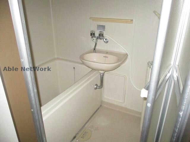 物件内観写真6　(ゆったり疲れを癒せます)