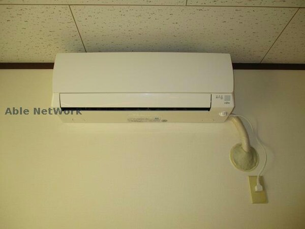 空調設備(エアコンは必需品)