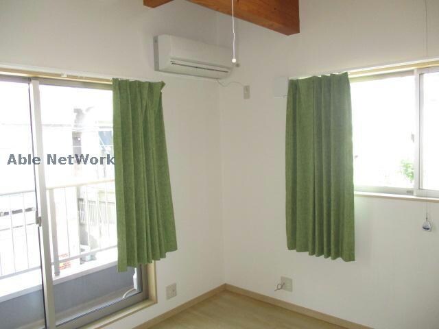 物件内観写真6　(明るい室内です)