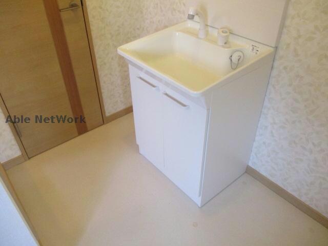 物件内観写真10　(嬉しい独立洗面台)