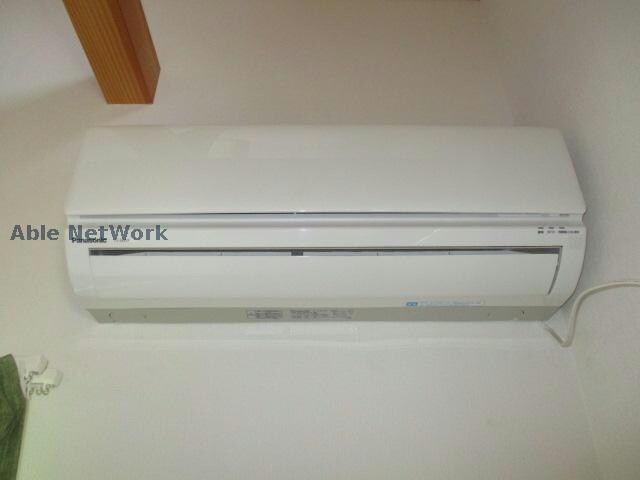 物件内観写真13　(エアコンは必需品)