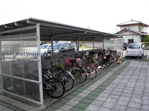 駐輪場(台数置けます)