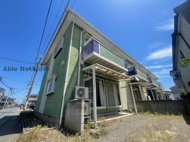 物件外観写真1　(日当りの良い建物です)