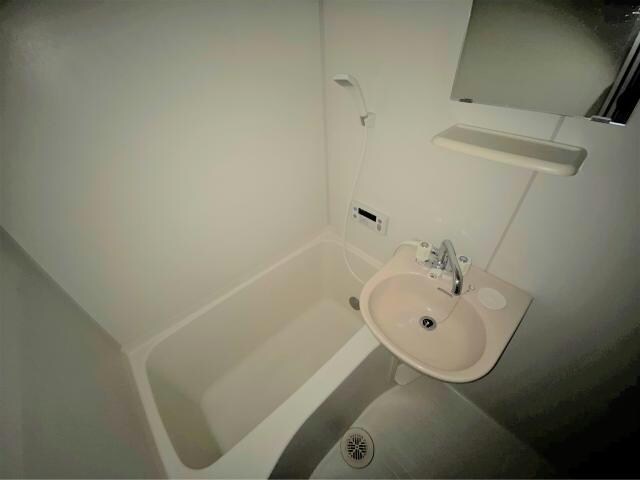 物件内観写真5　(ゆったり疲れを癒せます)