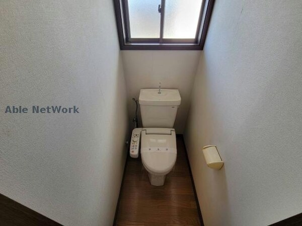 トイレ(温水洗浄便座です)