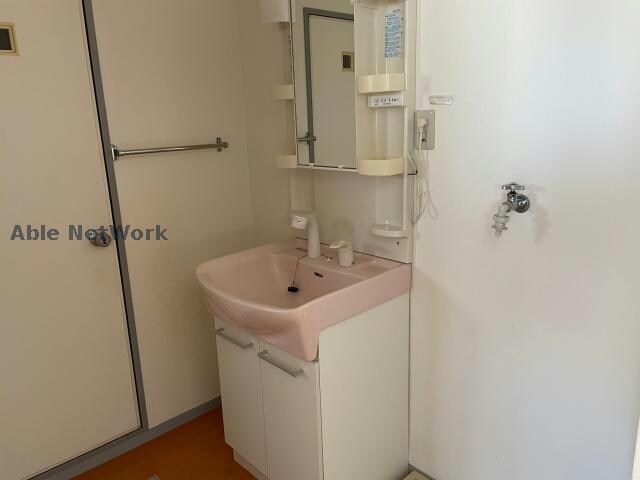 物件内観写真8　(嬉しい独立洗面台)