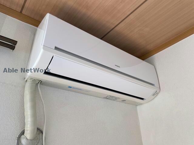 物件内観写真12　(エアコンは必需品)