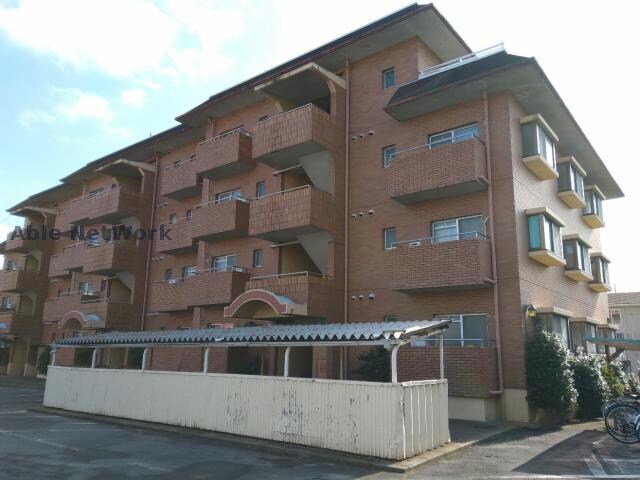 物件外観写真2　(落ち着いた色合いです)