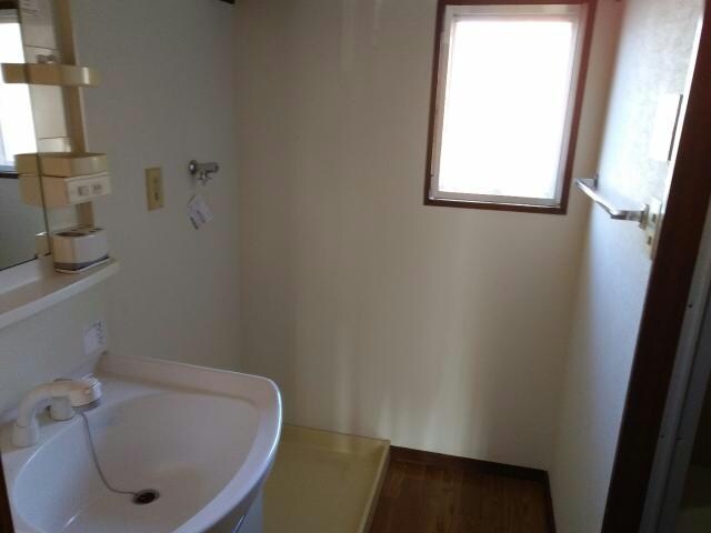 物件内観写真10　(室内洗濯機置き場)