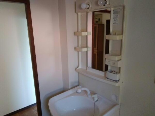 洗面所・脱衣所(嬉しい独立洗面台)