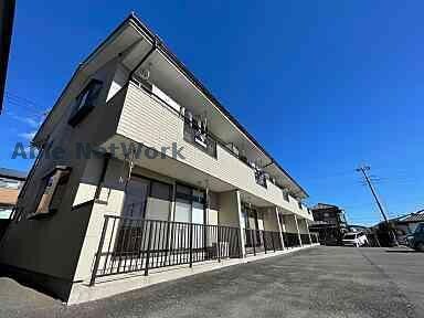 物件外観写真1　(外観からも日当たりの良さが分かります)