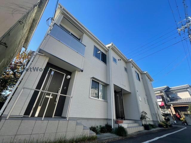 物件外観写真1　(外観からも日当たりの良さが分かります)