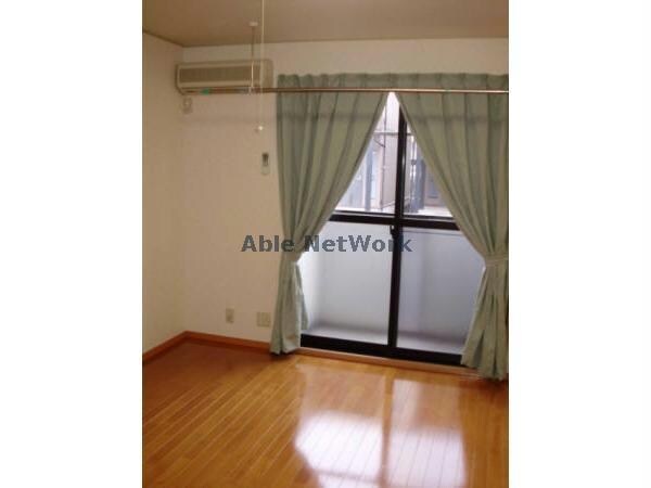 物件内観写真6　(日差しが差し込みます)