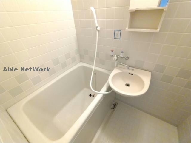 物件内観写真10　(ゆったりお風呂につかれます)