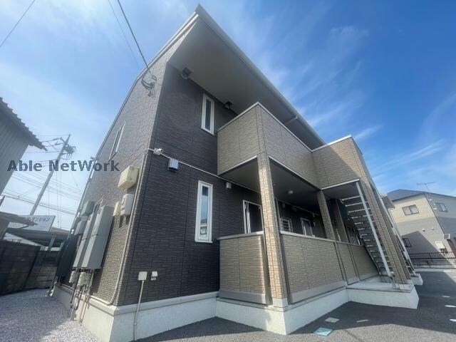 物件外観写真2　(おしゃれな外観です。)