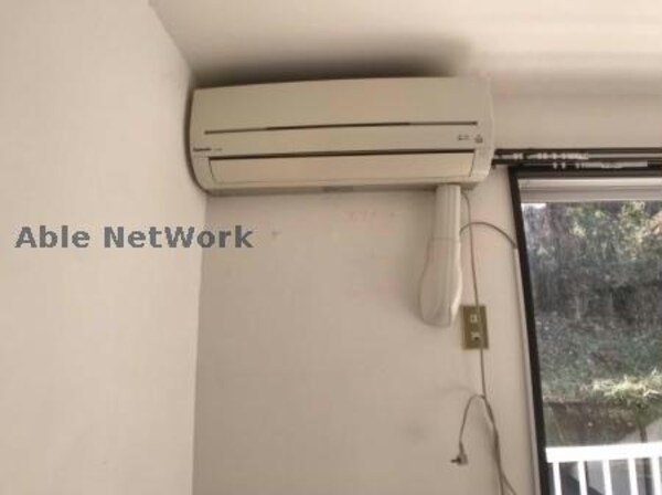 空調設備(エアコンは必需品です。)