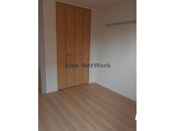 物件内観写真13　(落ち着いた色合いです)