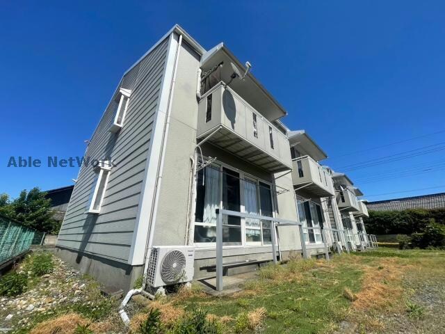 物件外観写真2　(A棟)