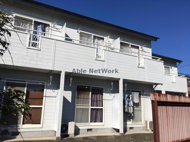 物件外観写真1　(外観からも日当たりの良さが分かります。)