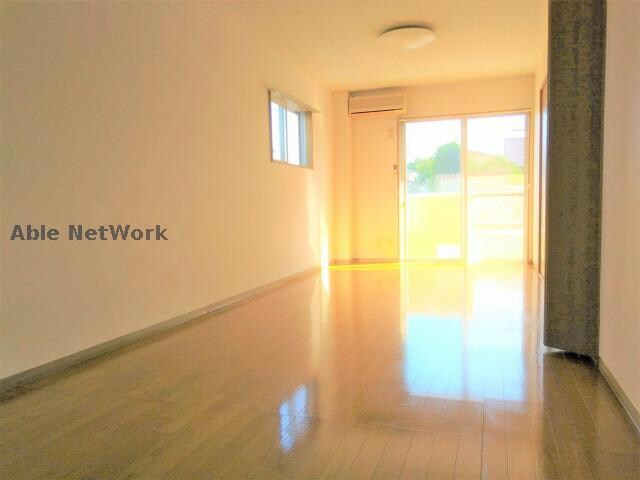 物件内観写真9　(陽当たり良好です！)