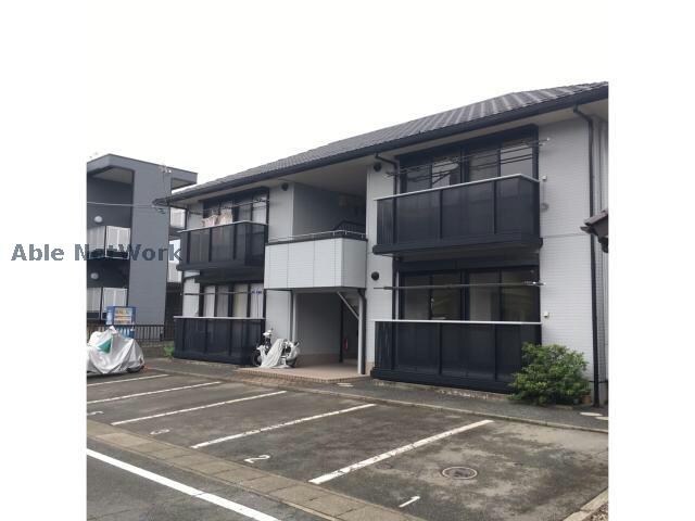 物件外観写真1　(1棟4世帯です。)