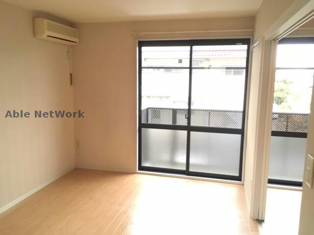 物件内観写真15　(明るい室内です。)