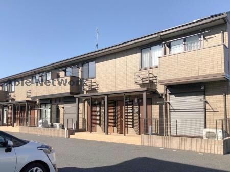 物件外観写真1　(外観からも日当たりの良さがわかります。)