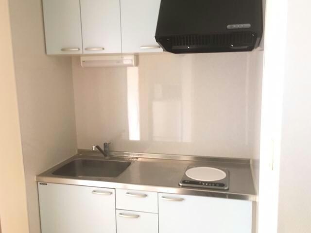 物件内観写真7　(人気のシステムキッチンです。)