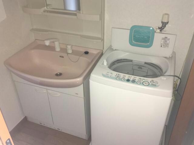 物件内観写真10　(独立洗面化粧台付き)