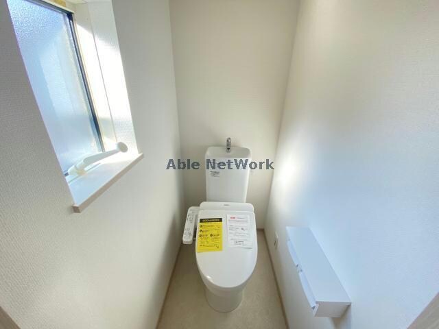 物件内観写真9　(ウォッシュレット付きです。)