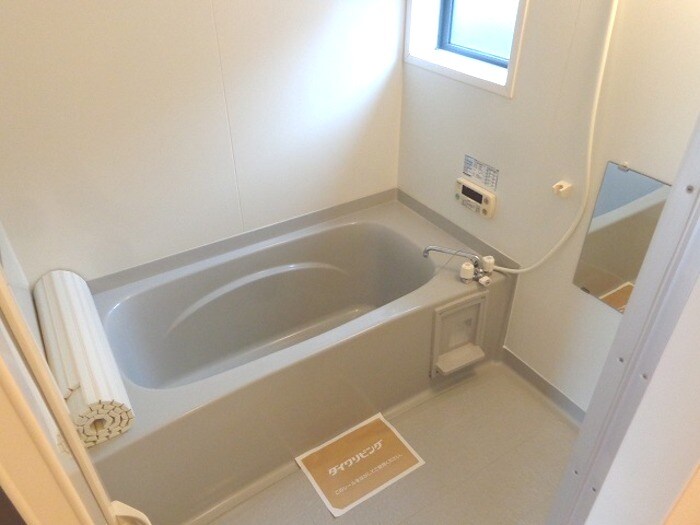 物件内観写真4　(一坪風呂)