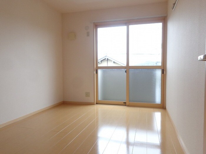 物件内観写真7　(2階南洋室)